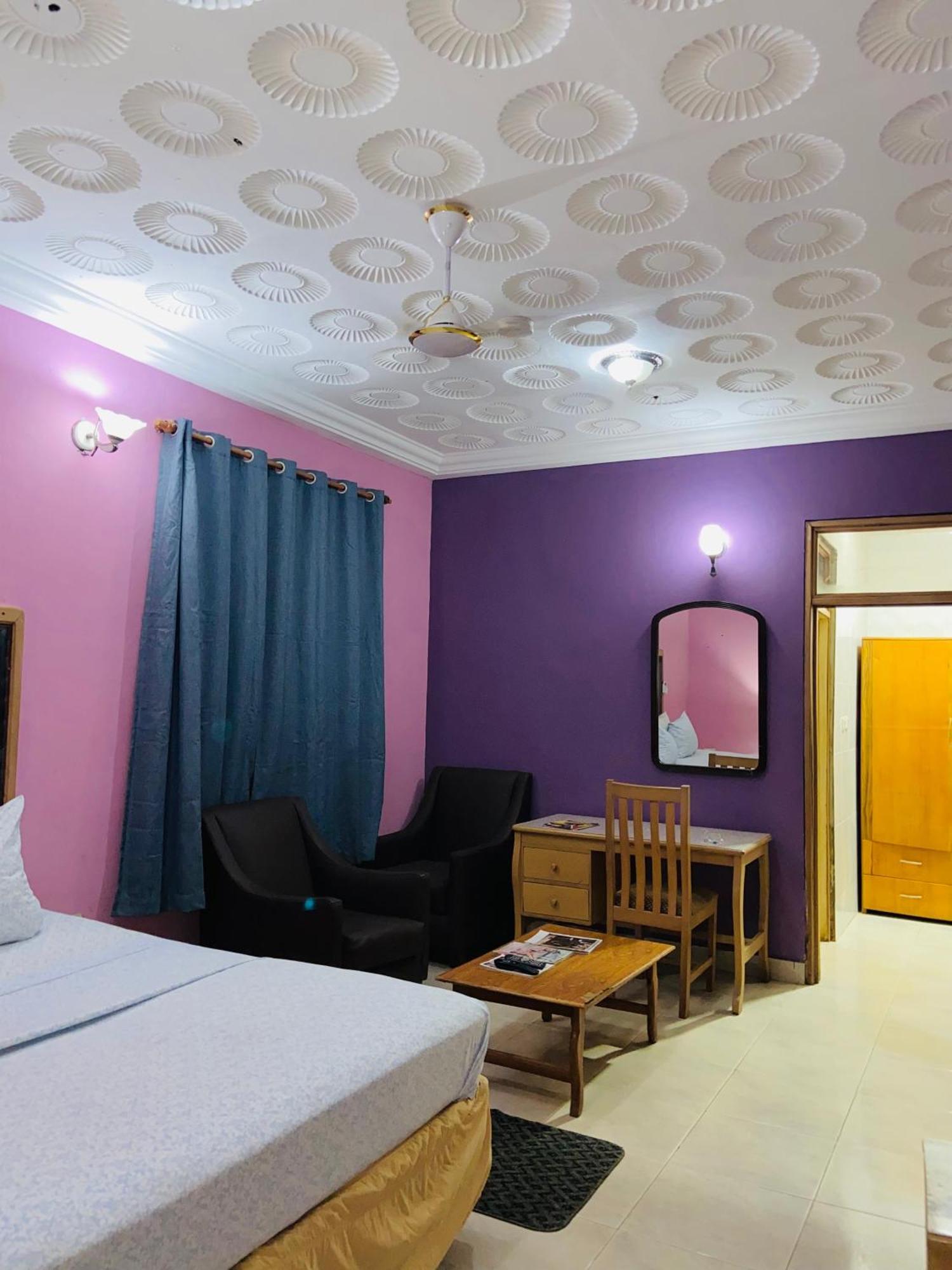 Heaven Gate Hotel Акра Екстериор снимка