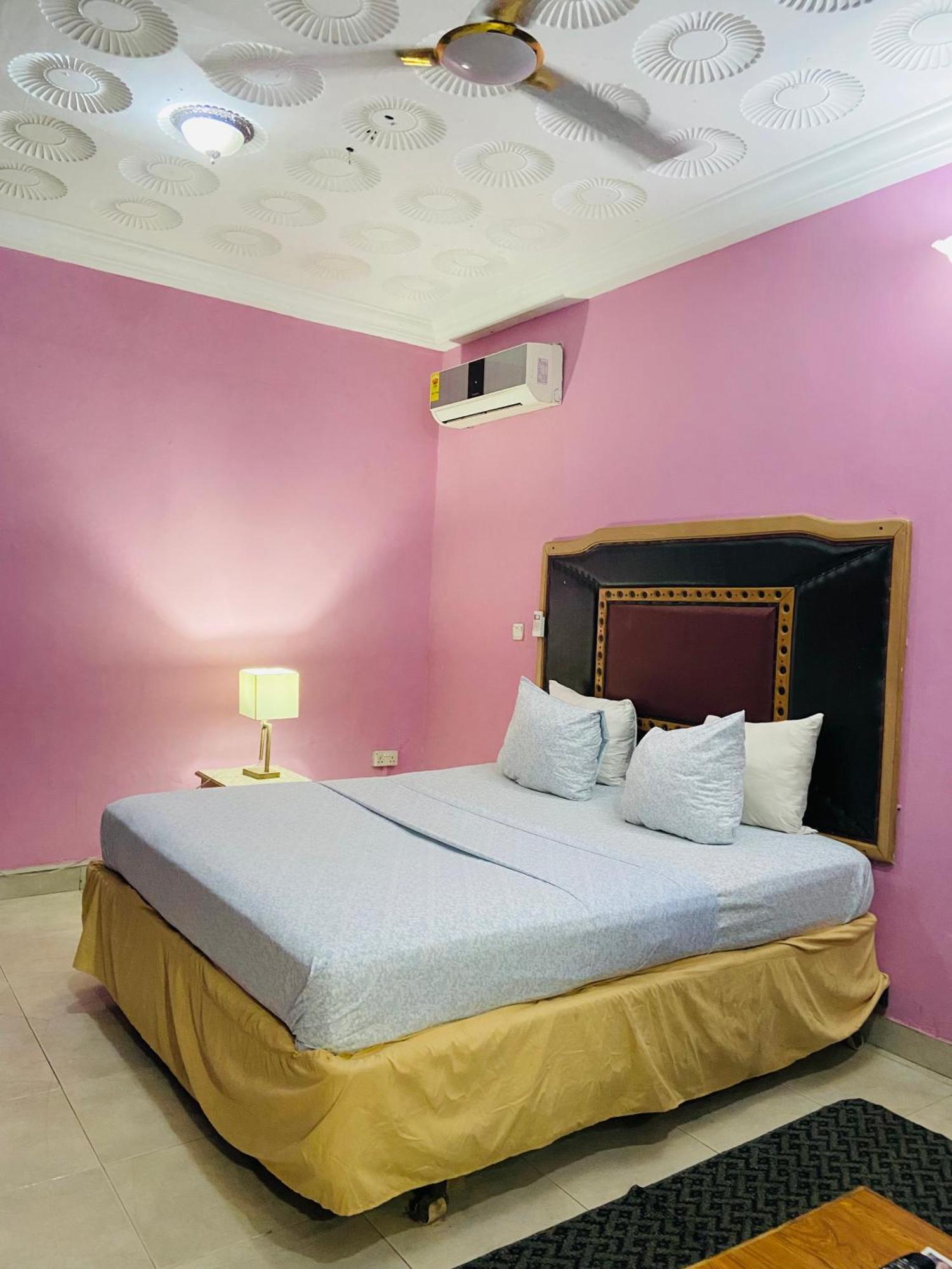 Heaven Gate Hotel Акра Екстериор снимка