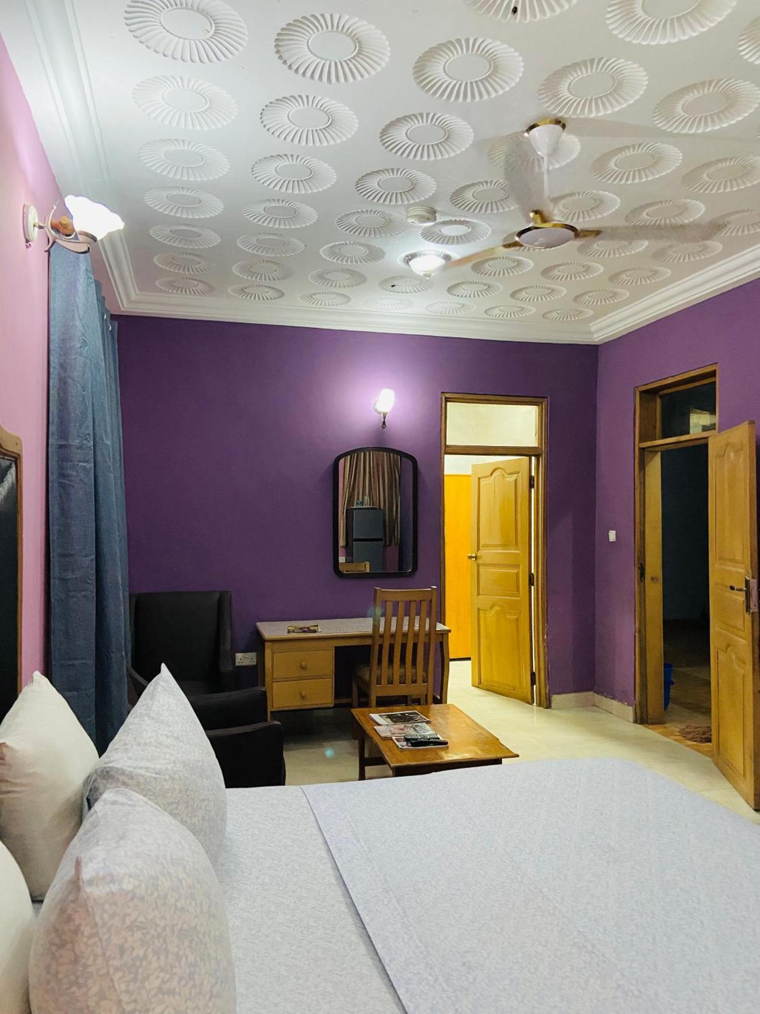 Heaven Gate Hotel Акра Екстериор снимка