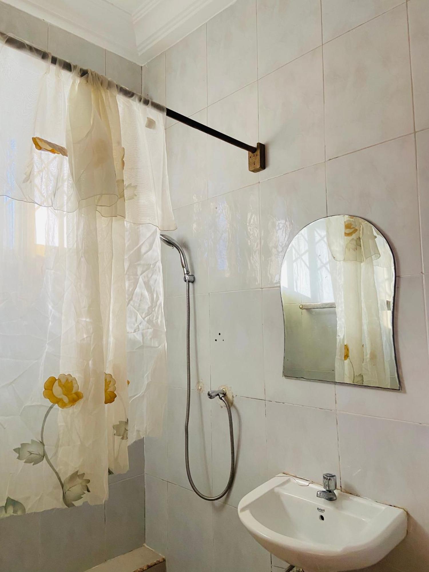 Heaven Gate Hotel Акра Екстериор снимка