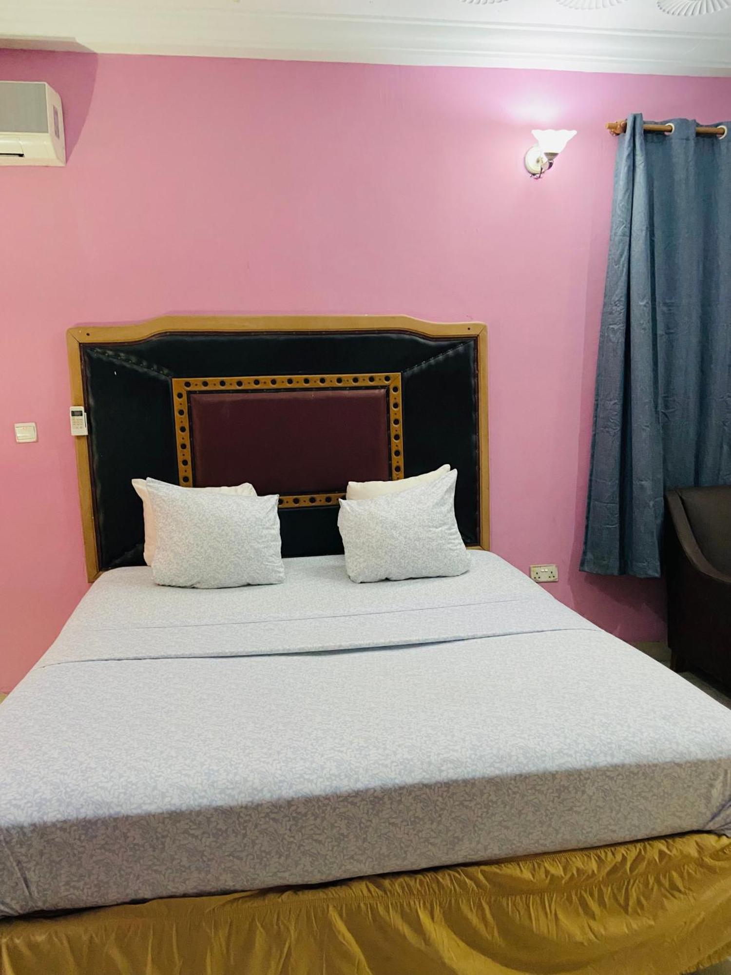 Heaven Gate Hotel Акра Екстериор снимка