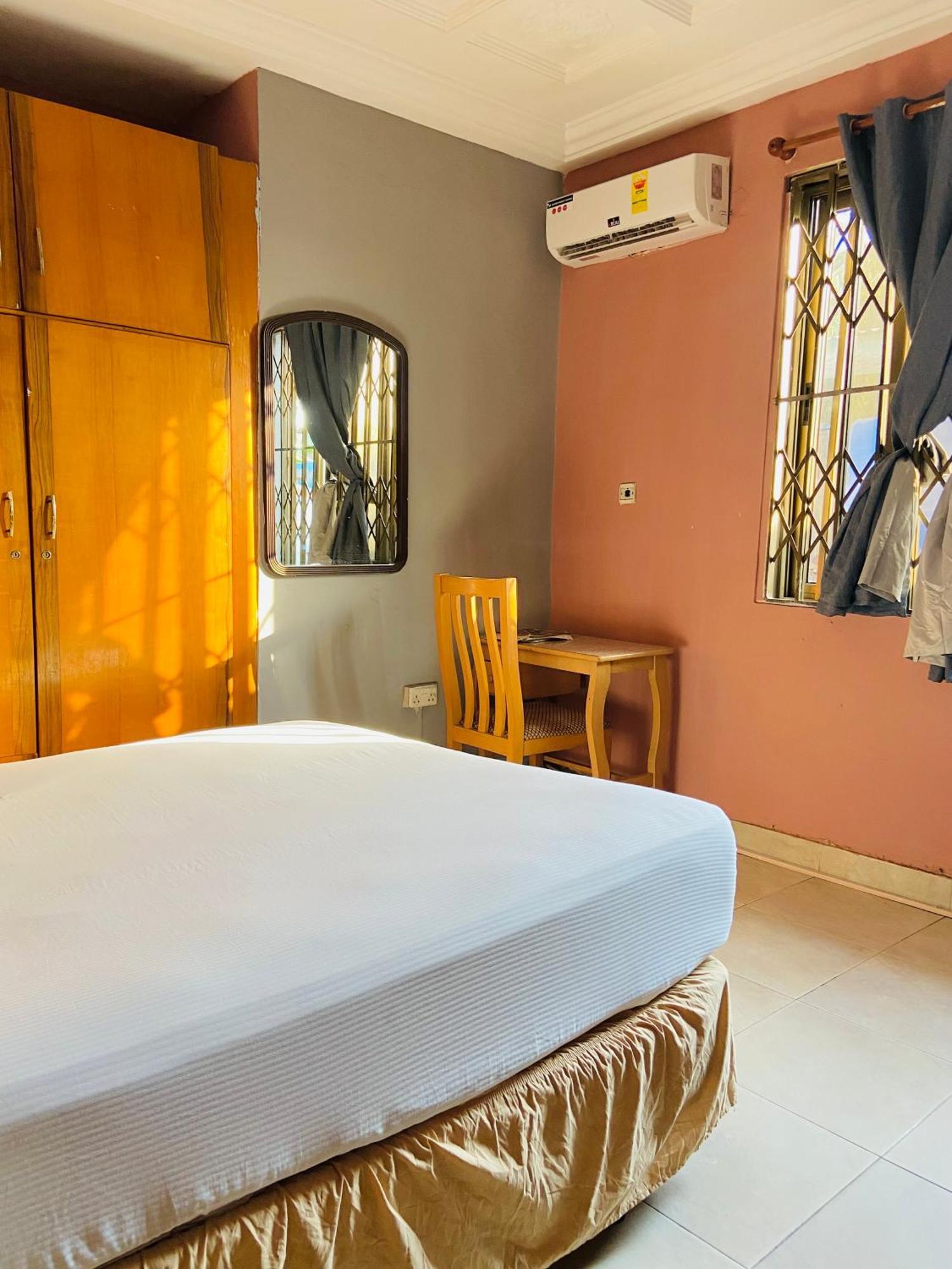 Heaven Gate Hotel Акра Екстериор снимка