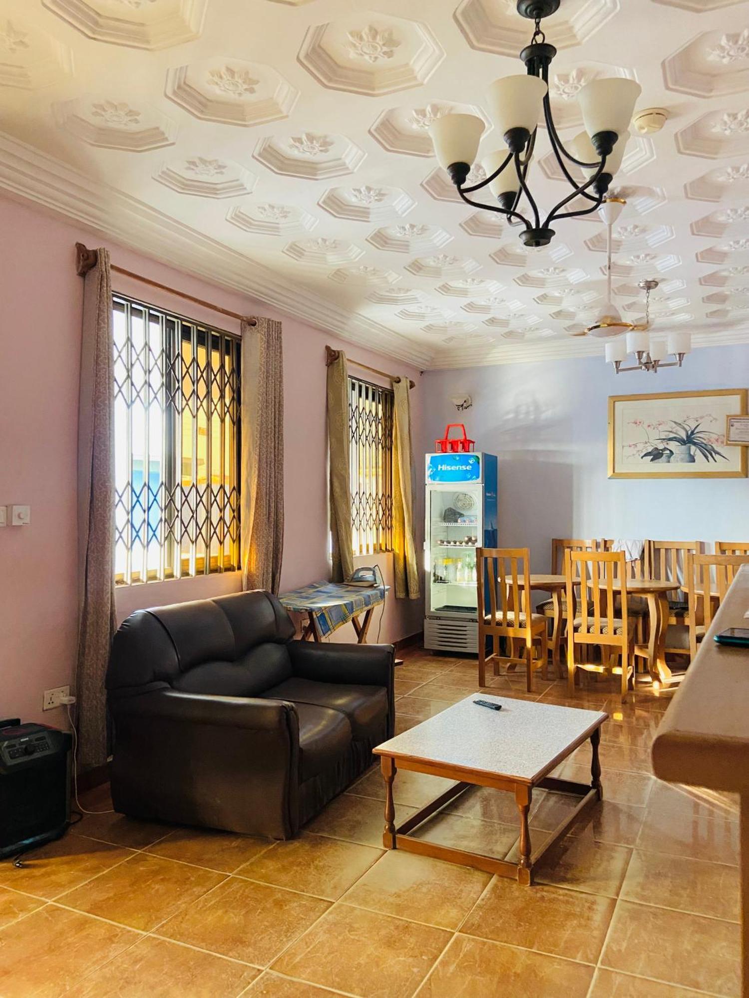 Heaven Gate Hotel Акра Екстериор снимка